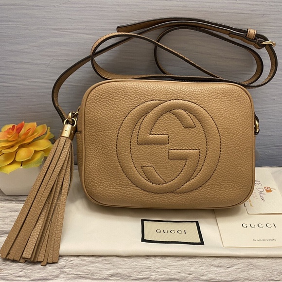 GUCCI Soho Disco Beige Calfskin Small Purse Crossbody (D019605189)